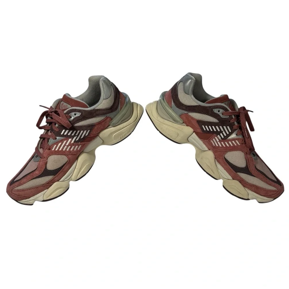 New Balance 9060 Cherry Blossom Size M10/W11.5 with Box - Picture 4 of 8